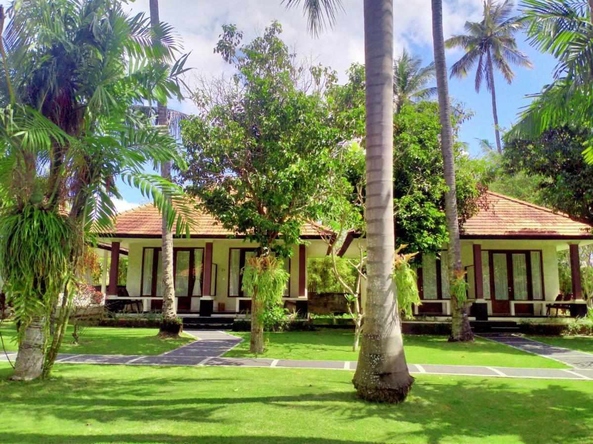 Mascot Hotel Senggigi Exterior photo