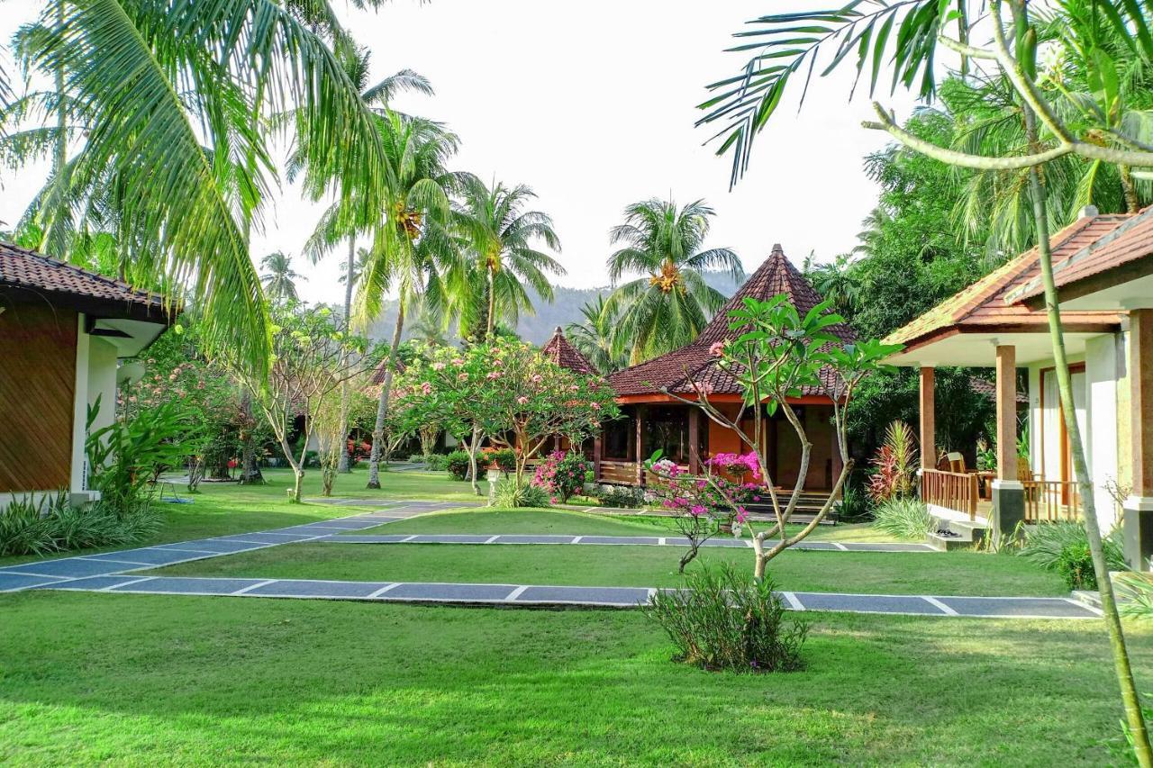 Mascot Hotel Senggigi Exterior photo